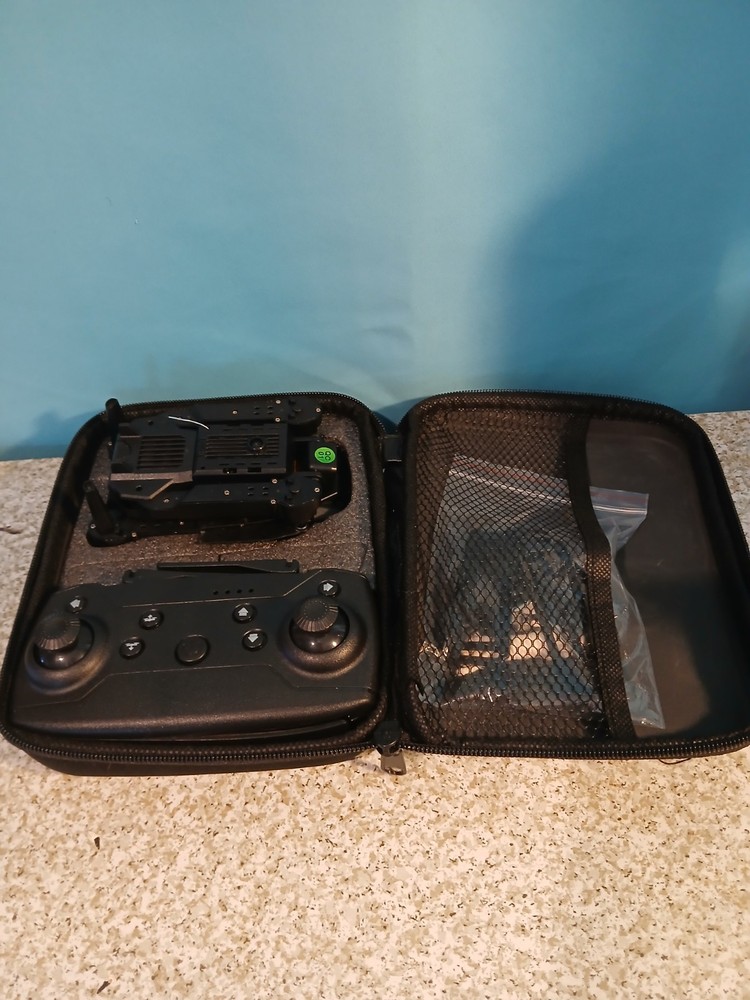 Remote Control Drone with Foldable Quadcopter And Carry Case.