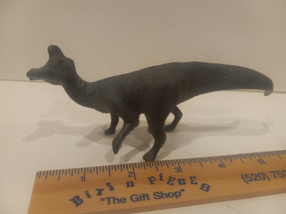 Lambeosaurus ROM Recast - Made in China - Gray Version