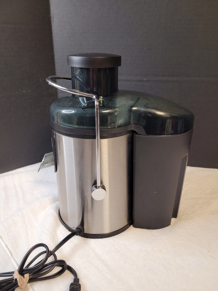 FOCHEA Juicer - Good condition, make any juices (fruit or vegetable). TESTED