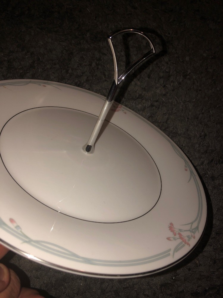 Royal Doulton Serving Platter With Handle Tid Bit Plate Carnation Pattern