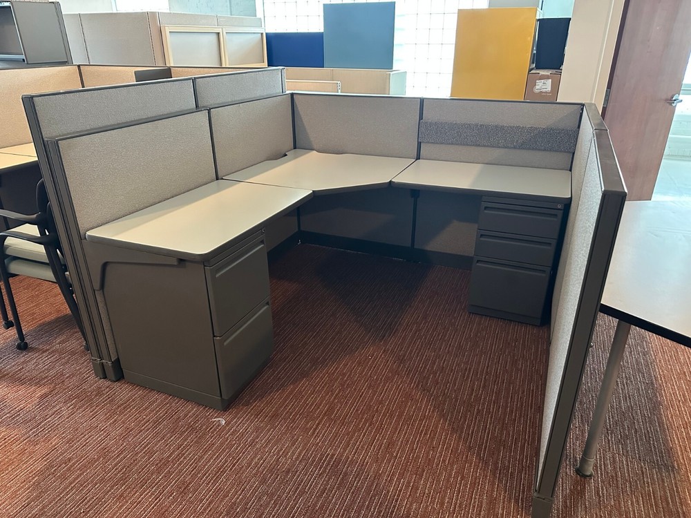 6' x 6' x 44" H Cubicles / WorkStations by Haworth Places