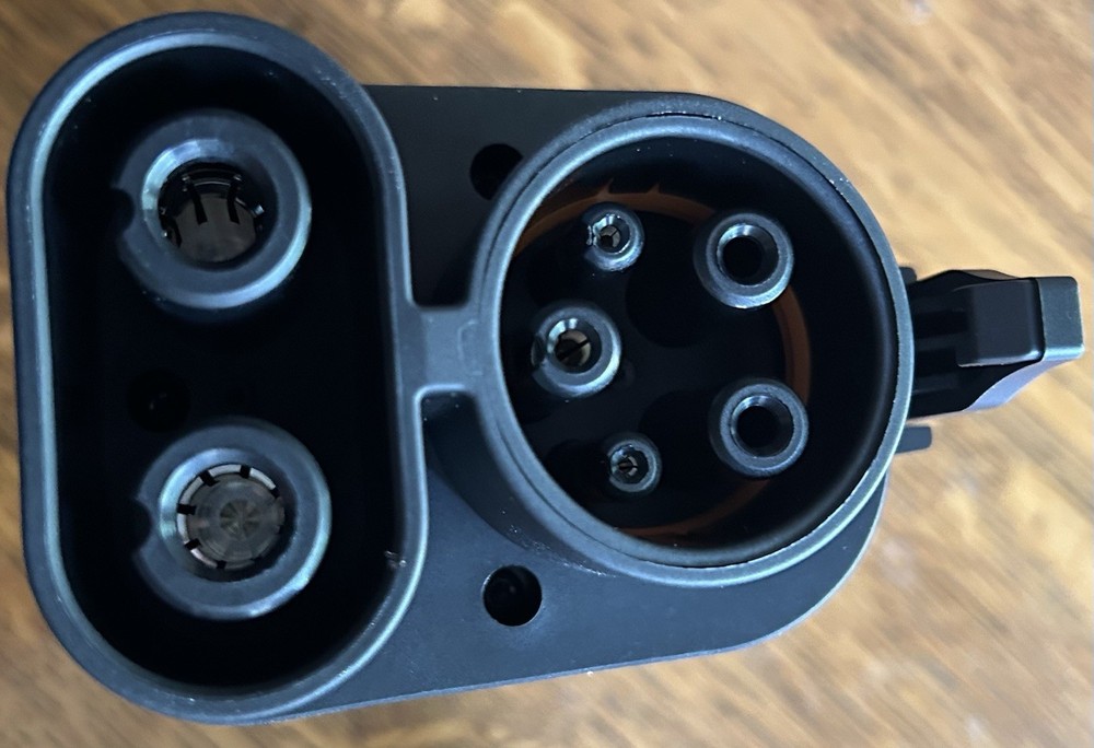 tesla nacs to ccs 1 adapter