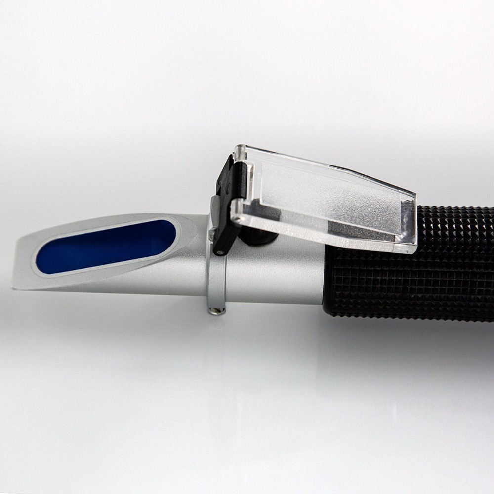 Refractometer with Automatic Temperature Compensation (0-32 Brix) Triple Scale