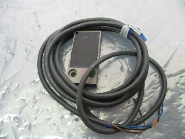 Omron T2-W5F1 Proximity Switch, Sensor, 451706