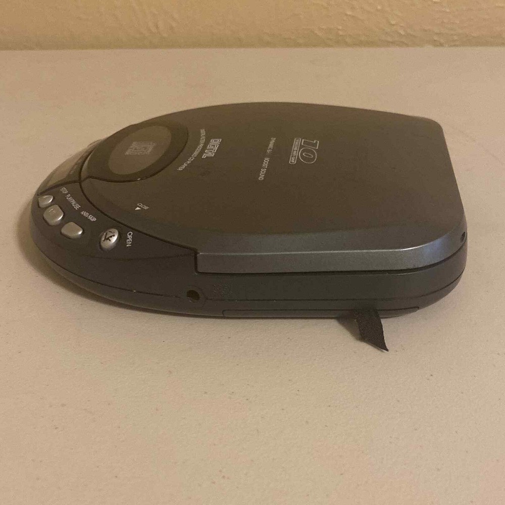 vintage CD Player Koss portable personal Digital