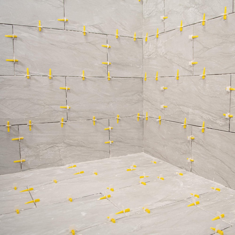Tile Leveling System Clips for 1/16 in Grout White 300 Pcs