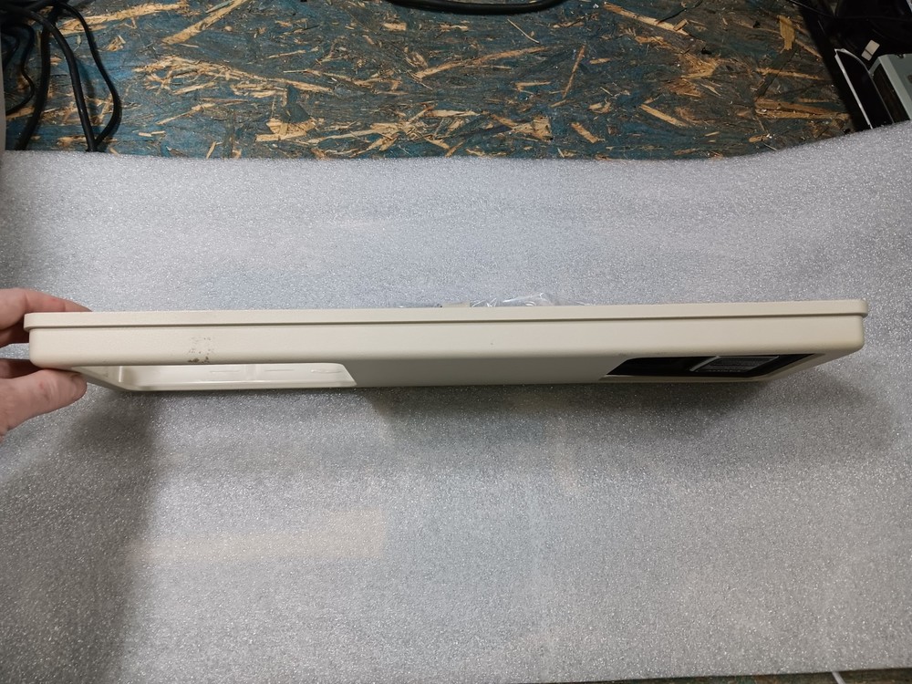 TANDY TRS-80 MODEL 2000 EXACT BROKEN POST/LABEL -EMPTY FRONT PANEL-CLEAN-SEE ALL