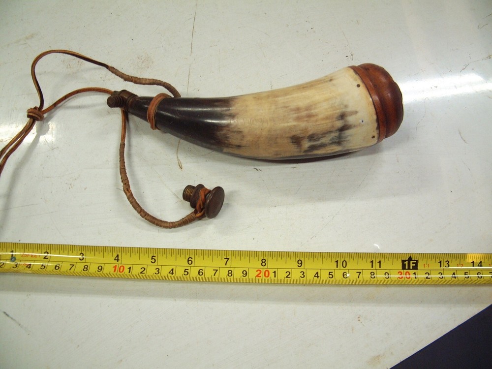 Primitive Black Powder Horn/Bronze NICE Flask Muzzleloading Hunting 10 X 2 1/2"