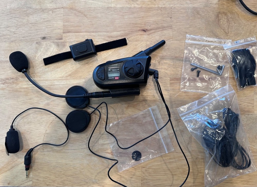 Set of 2 Maxon Chatterbox X2 Slim-p Long Range Communicator System Kit - Used