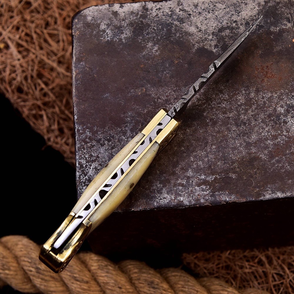 Handmade Damascus Pocket knife - Folding Blade Lock-Back Handle Camel bone