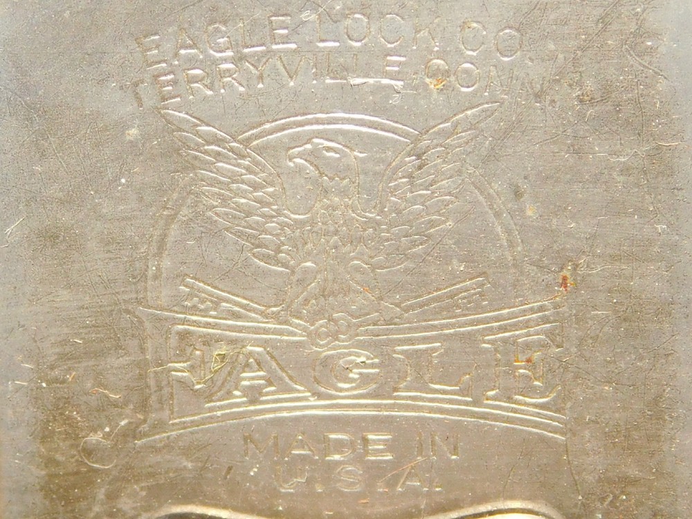VINTAGE CHALLENGER EAGLE LOCK CO TERRYVILLE CONN METAL BOX