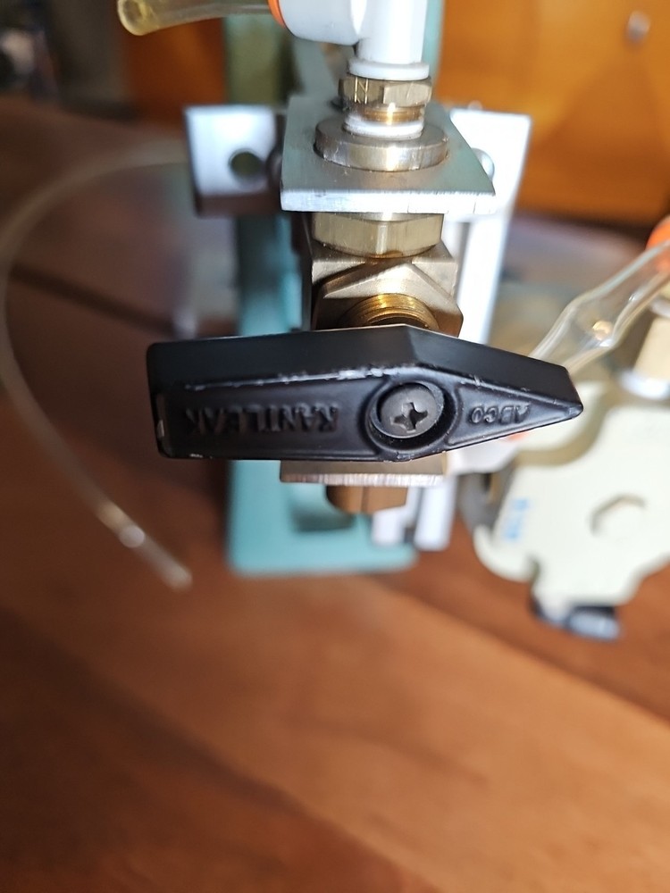 Minitools Toggle Action Punch Press