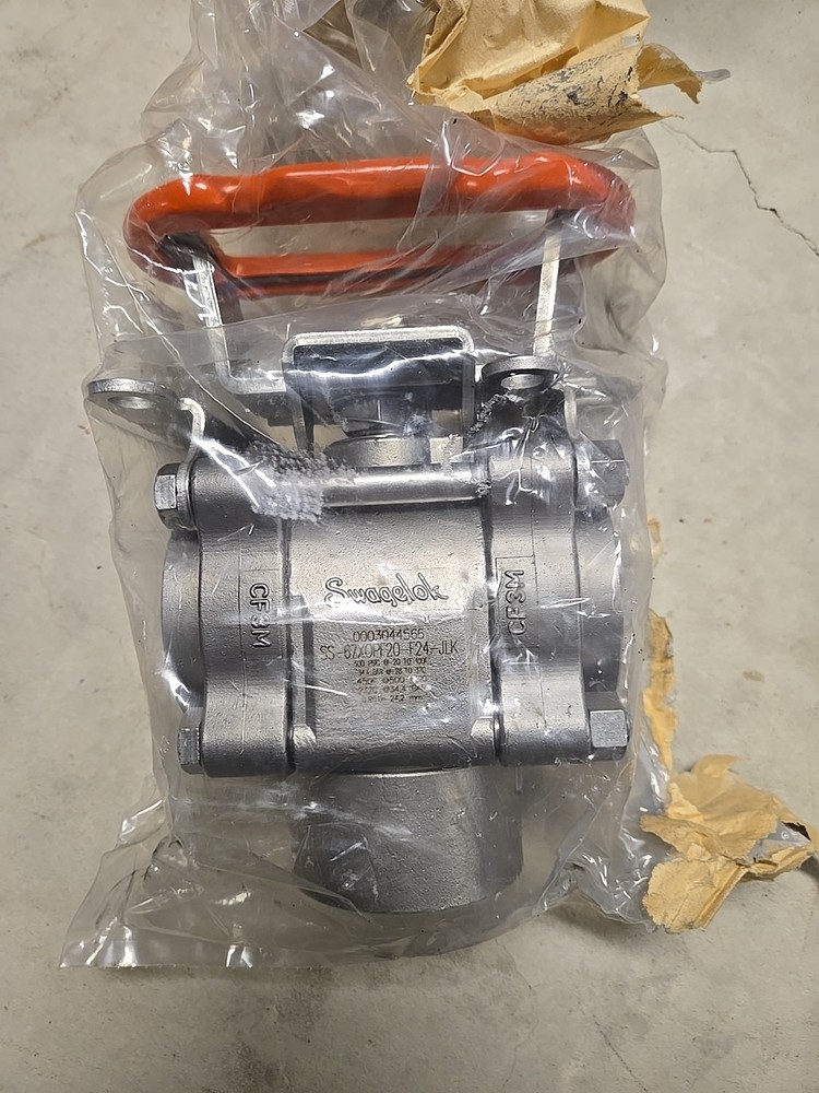 Swagelok 3 Way SS Ball Valve