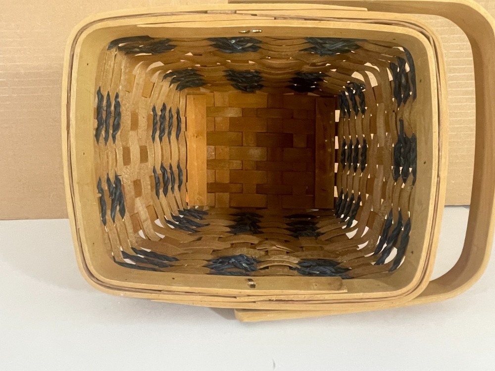 Longaberger like Woven Basket Blue Accents Movable Handle EUC
