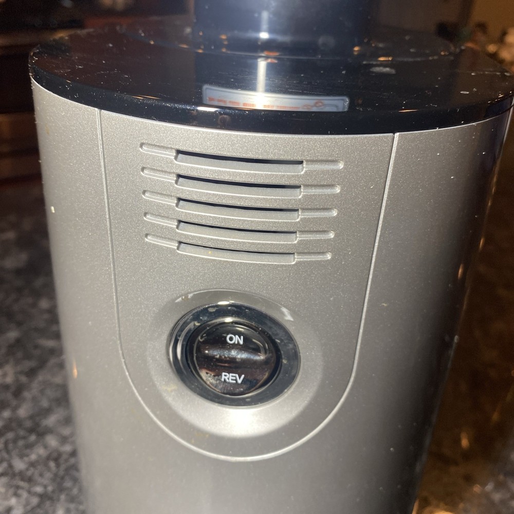 Omega VSJ843R Vertical Slow Masticating Juicer Extractor 120 V Compact Design
