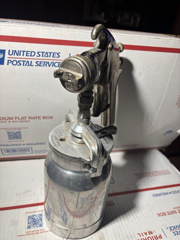 Devilbiss Plus Siphon feed Spray Gun