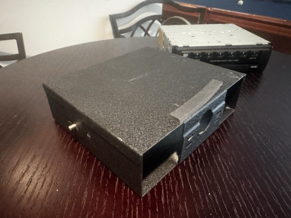 BMW E39 6 Disc Insert CD Changer Player Unit