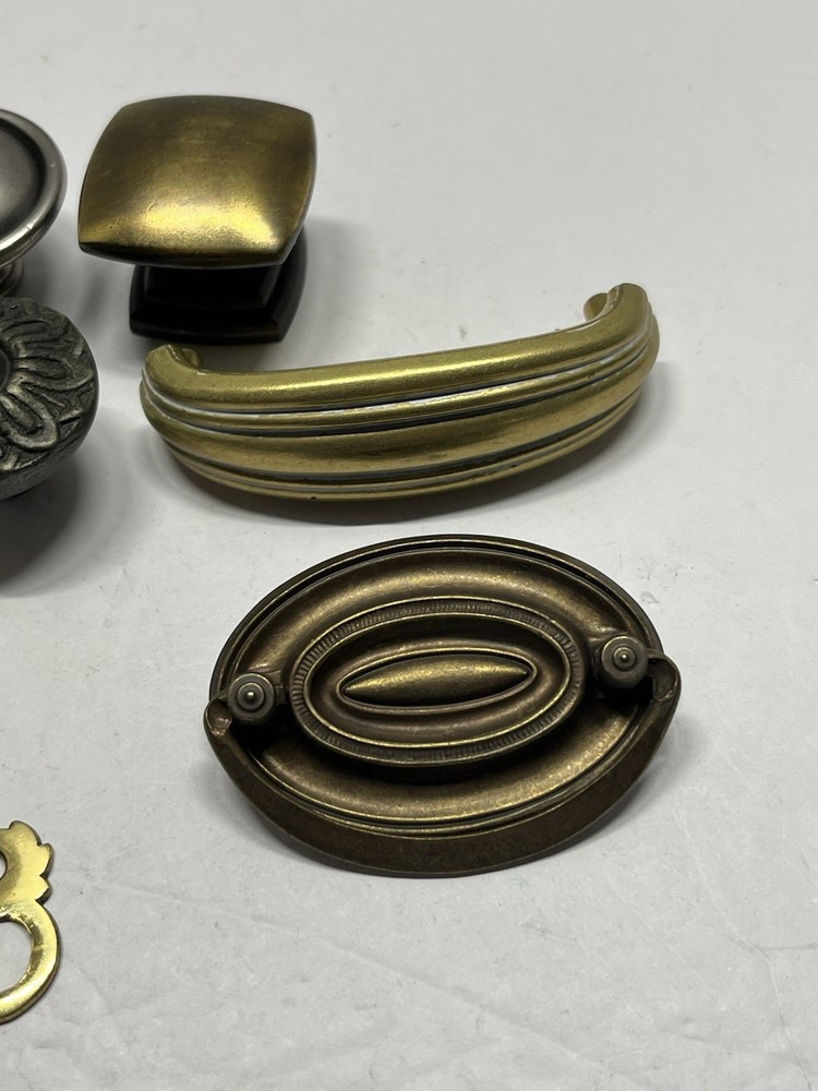 Vintage Lot (14) NOS Miscellaneous Drawer Pulls, Knobs, Etc.
