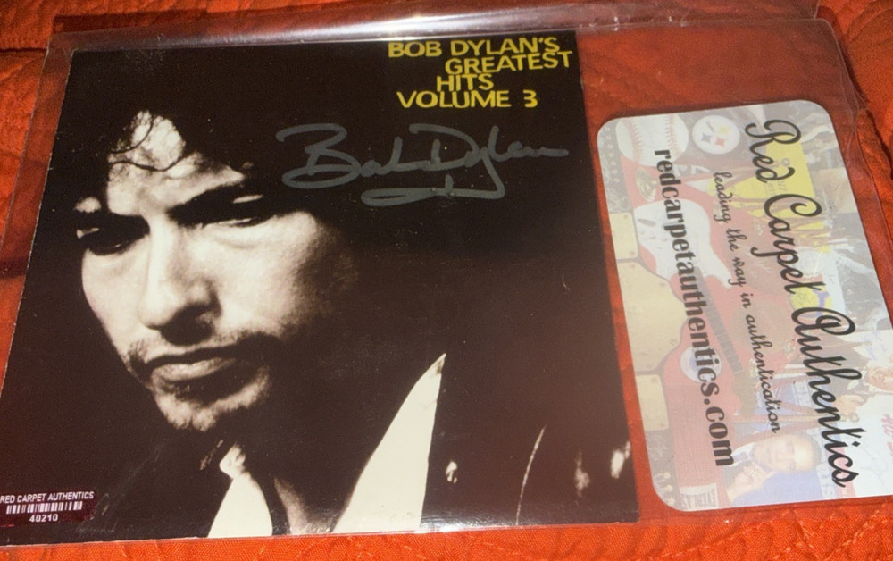 BOB DYLAN   SIGNED CD BOOKLET AUTOGRAPHED  COA RED CARPET AUTHENTICS