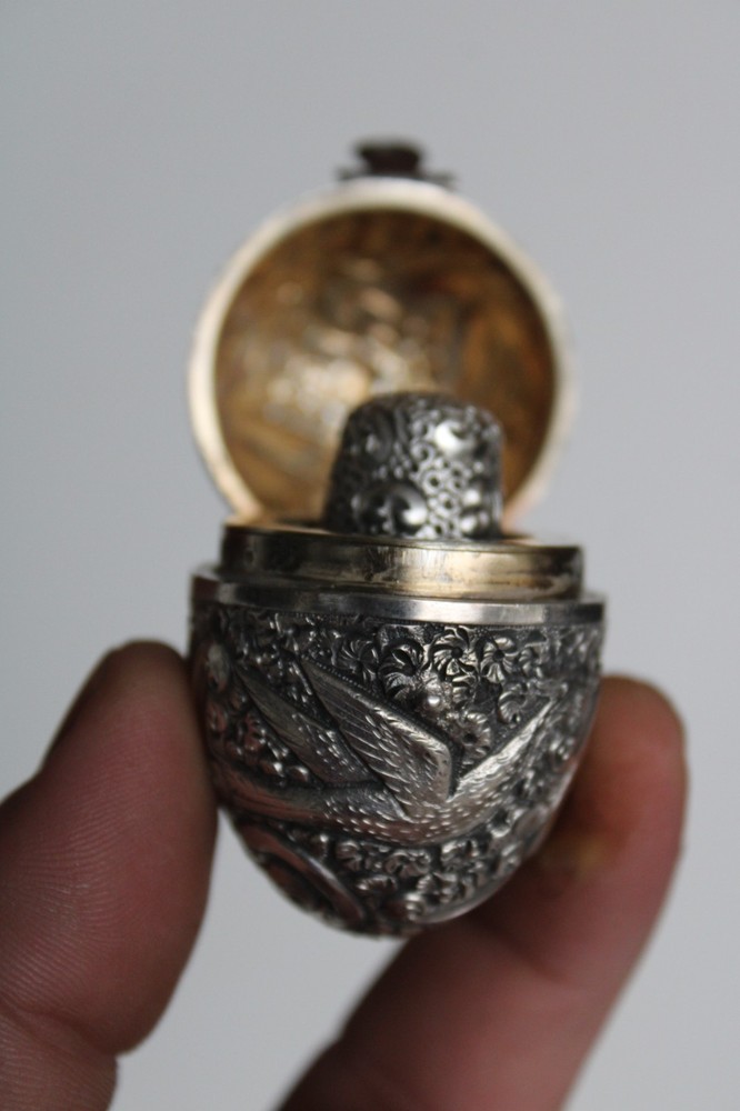 Antique 19th Century Sterling Silver Phoenix Egg Etui Thimble Case & Thimble