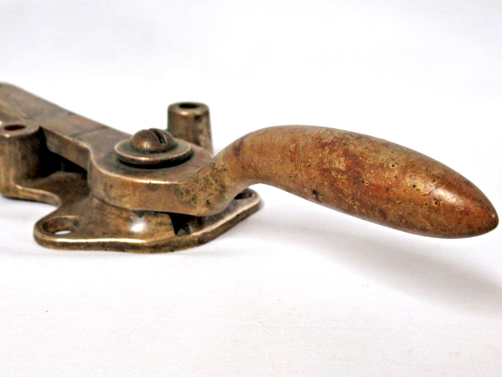 ANTIQUE BRASS ICE BOX HANDLE LATCH