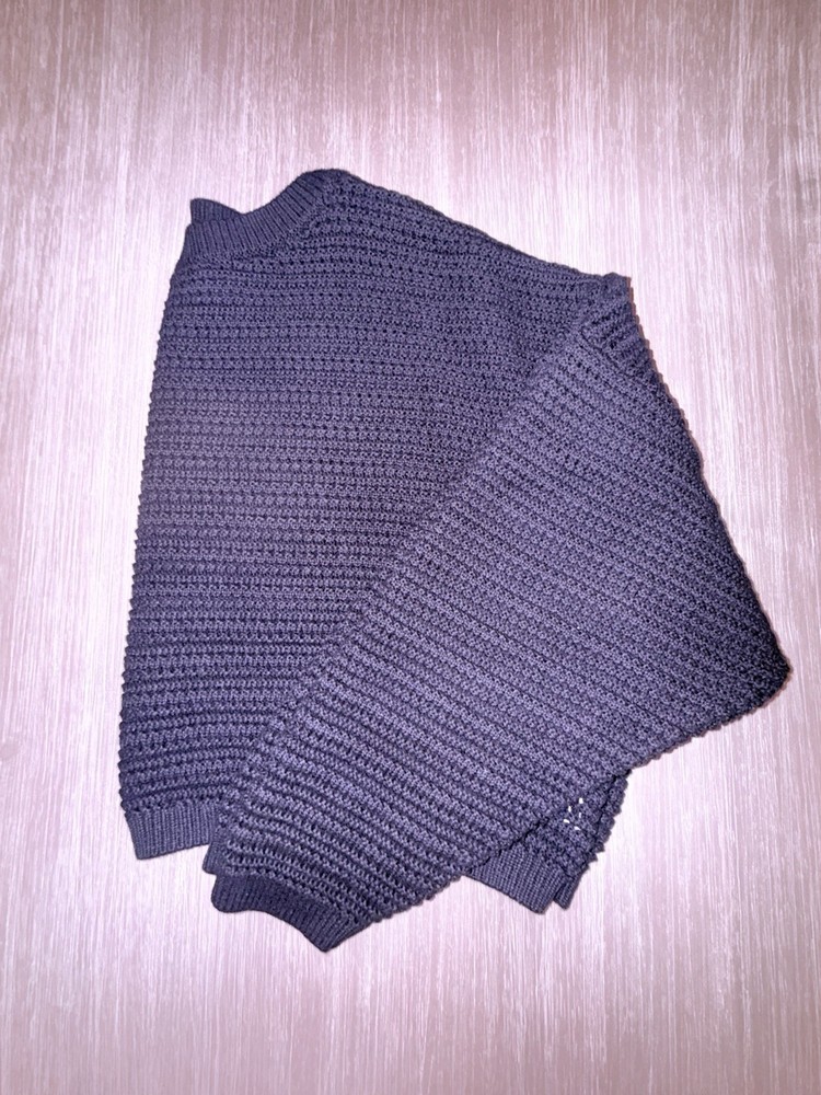 Ladies Black Gap Sweater Size Large