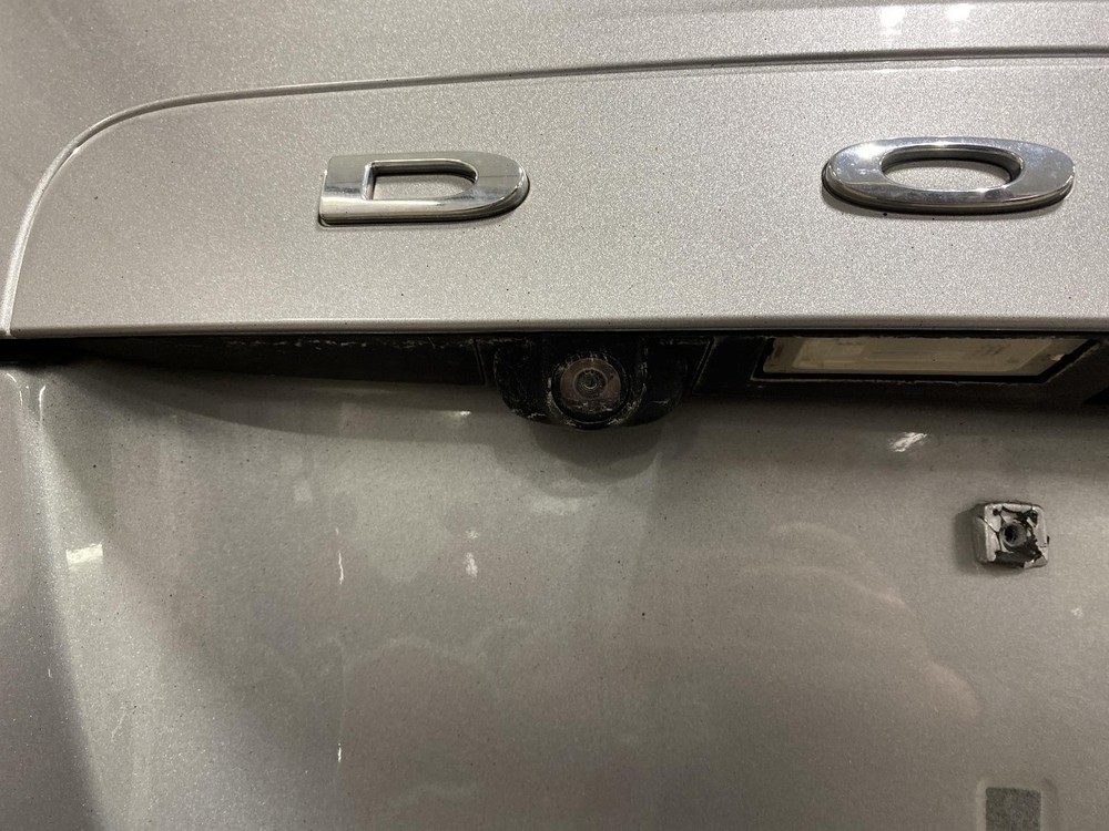 Used Floor Jack fits: 2019 Dodge Caravan Grade A