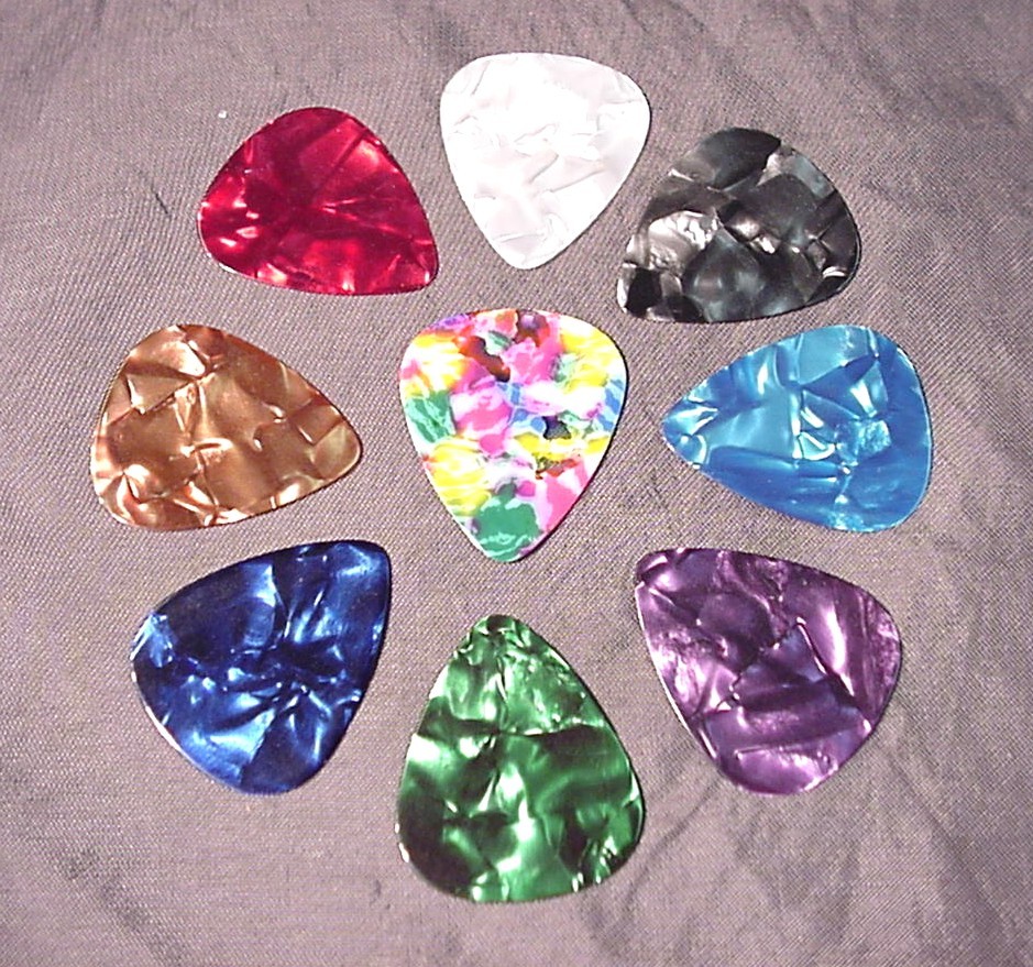 BULK LOT CELLULOID GUITAR PICKS .58mm ASSORTED COLORS