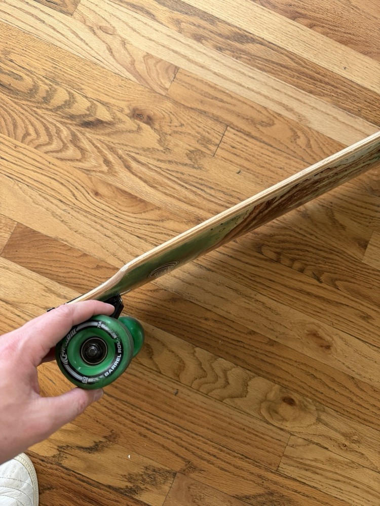 Shark Wheel Fathom Longboard Complete – Octopus Graphic – Small Crack