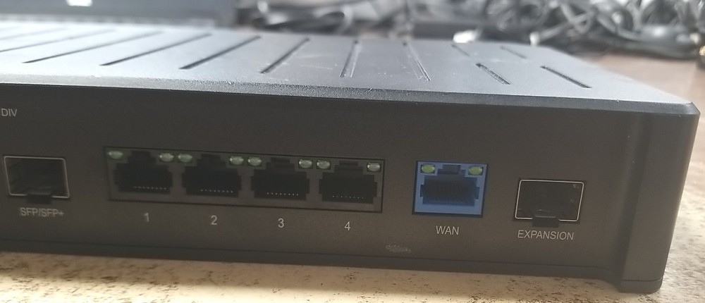 CradlePoint E300-C4D Router. UNIT ONLY! *READ⬇️*