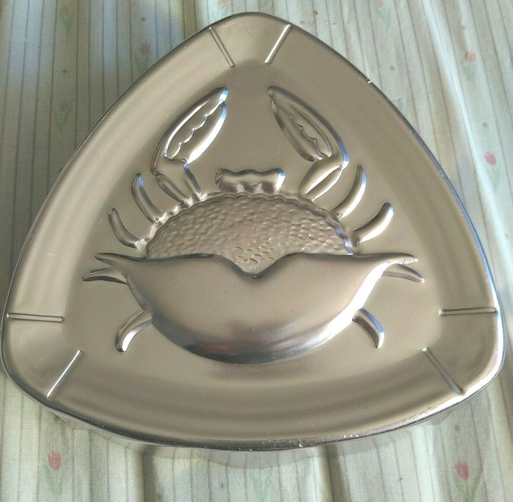 West Bend Crab Decorative Kitchen Mold 6" x 6"