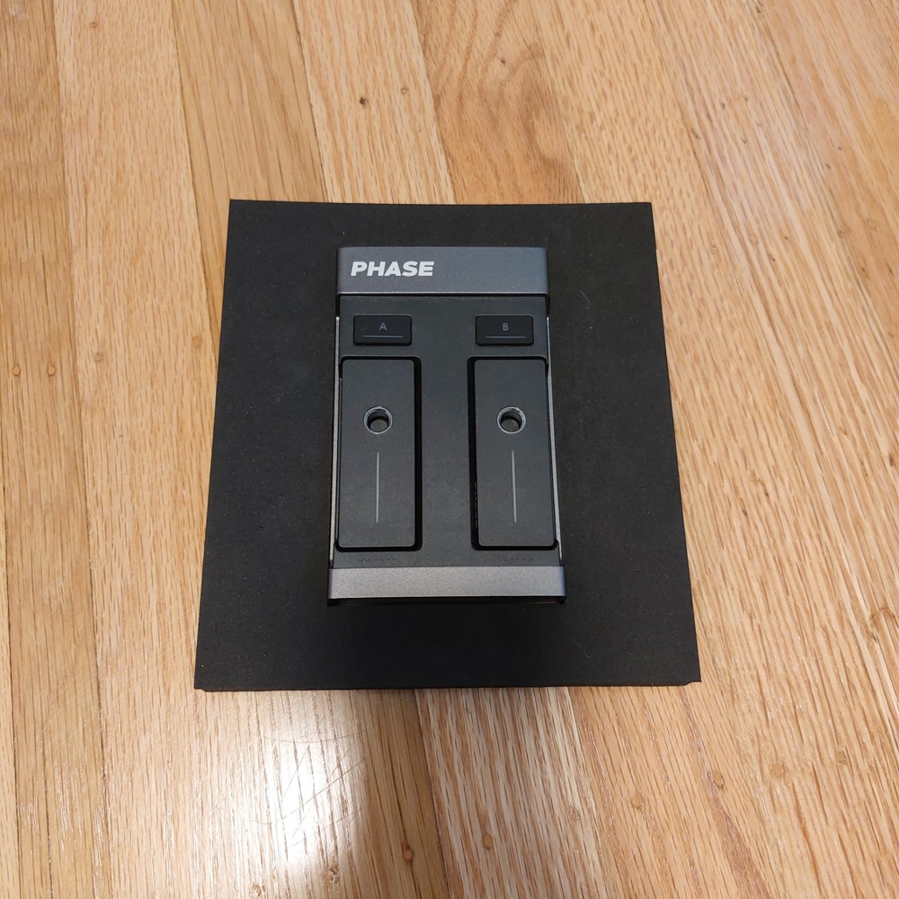 MWM Phase Essential Wireless Timecode Technology DVS DJ System with 2 REMOTES