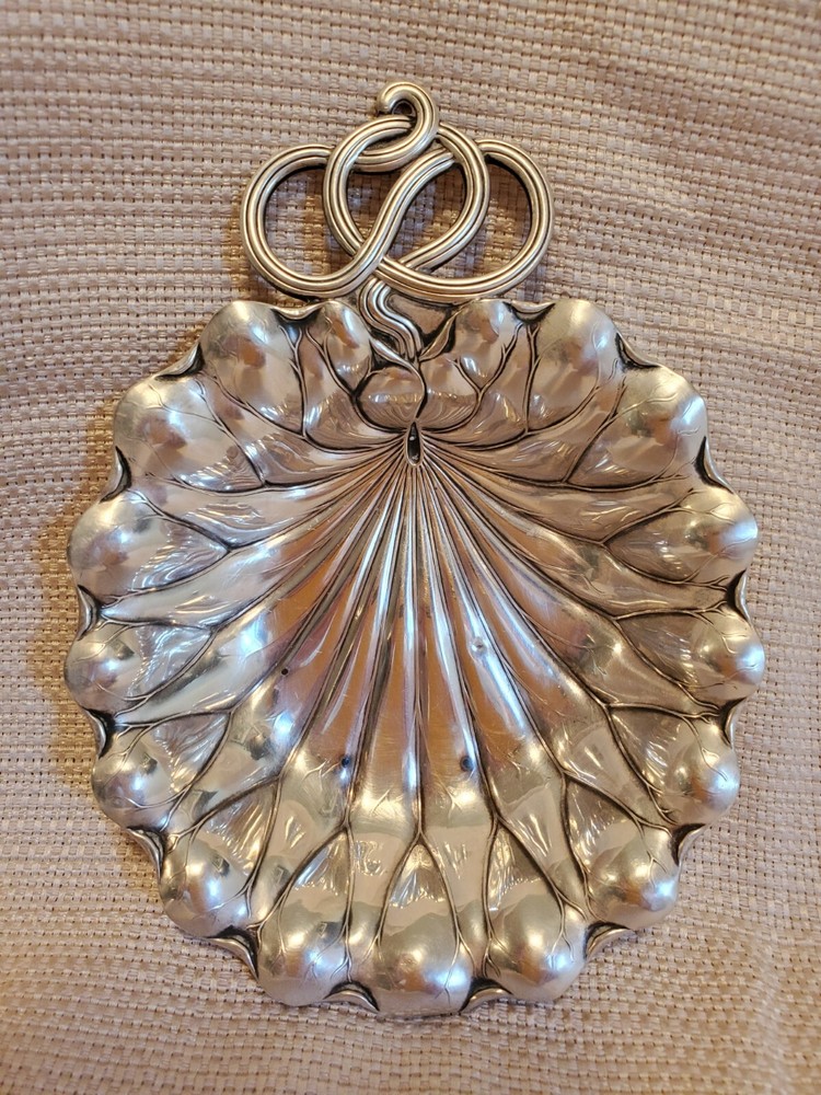 POND LILY NUT BOWL STERLING SILVER WILLIAM B. DURGIN CIRCA 1900