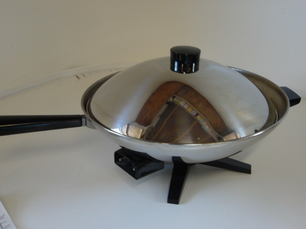 Farberware Replacement Model B2000 Electric Wok with manual