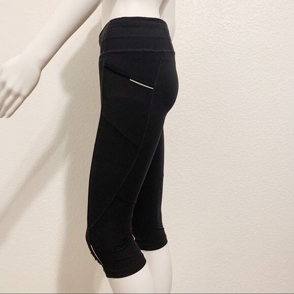 Athleta XS Black Crop Athletic Leggings