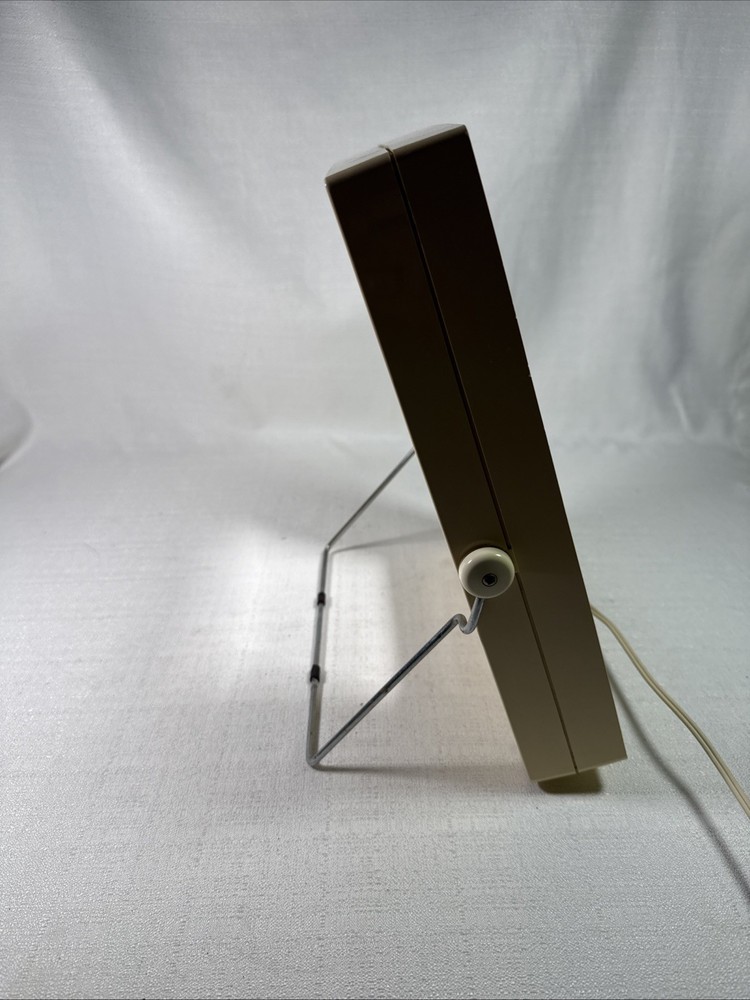 Vintage GE General Electric EUC Lighted Make Up Mirror