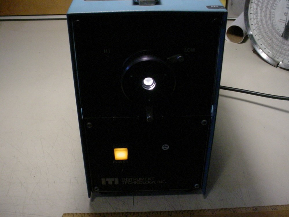 Instrument Technology 125010 Fiber Optic light source