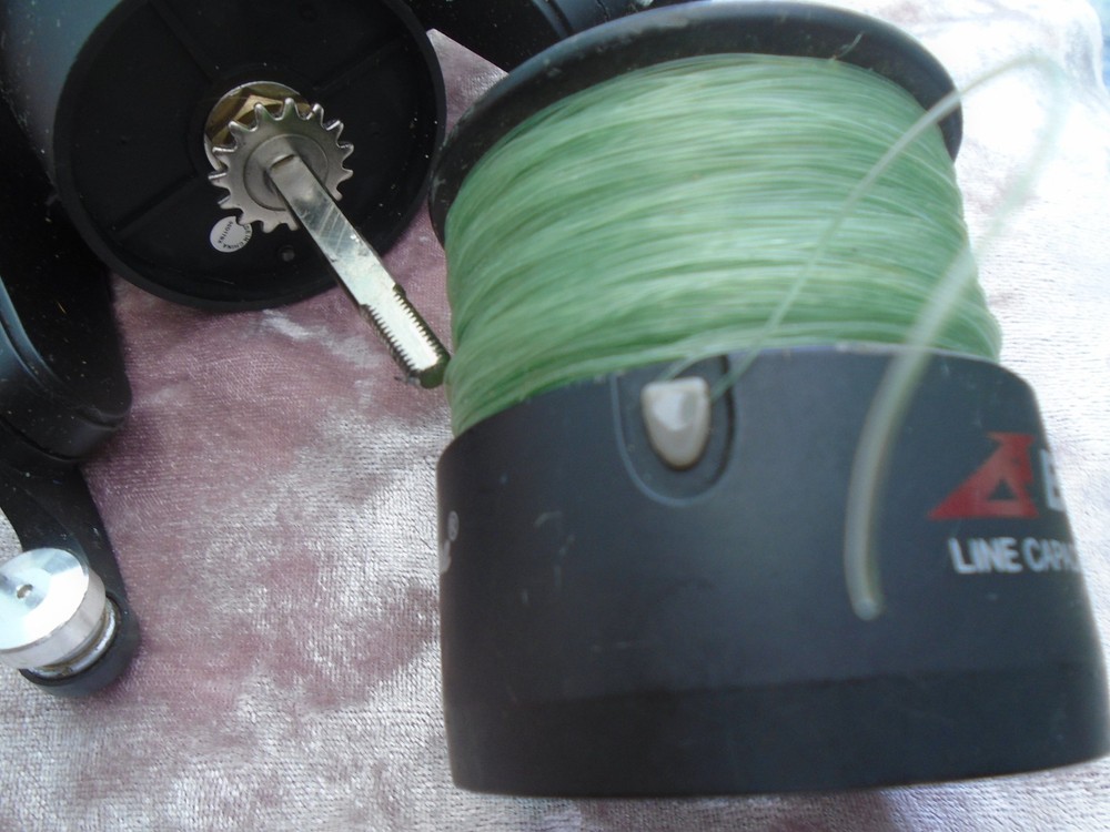 SHAKESPEARE BETA 2020 70FD SEA REEL / FULLY FUNCTIONING LINE LOADED