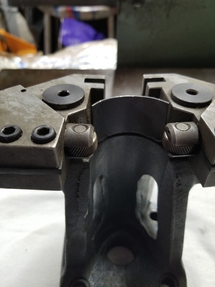 Pneumatic Knurling Tool
