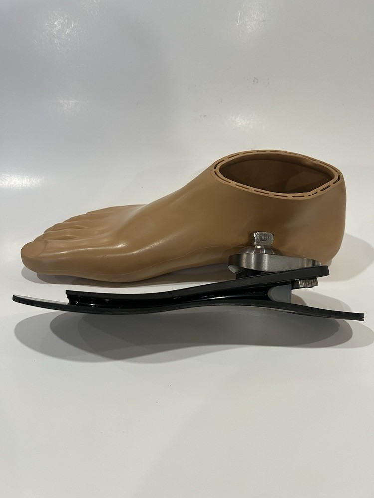 Ottobock Axion N28 Cat-3-P/0 Polycentric dynamic plus shell OTTOBOCK right side