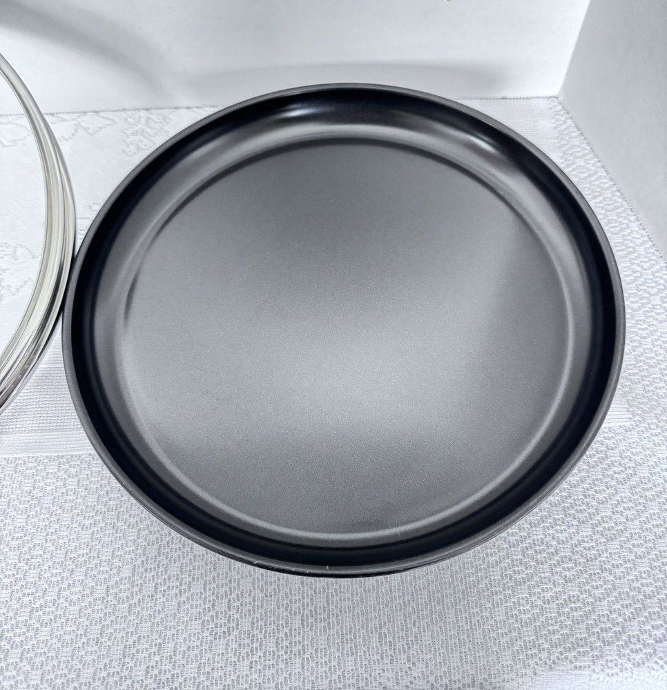 Waveware Microwave Food Warmer/Cook Covered Crisping Dish