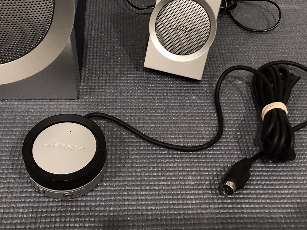 Bose Companion 3 Multimedia Speaker System w/ Subwoofer + Controller + Cables