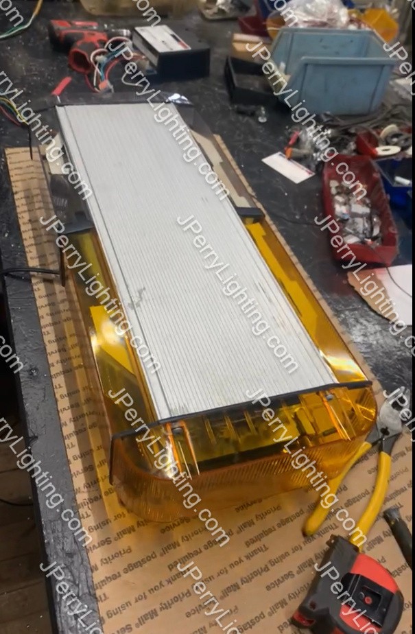 ONE Whelen Edge 9000 Mini BASIC Light Bar 26-28”