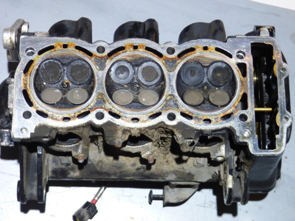 GENUINE TRIUMPH T509 COMPLETE CYLINDER HEAD