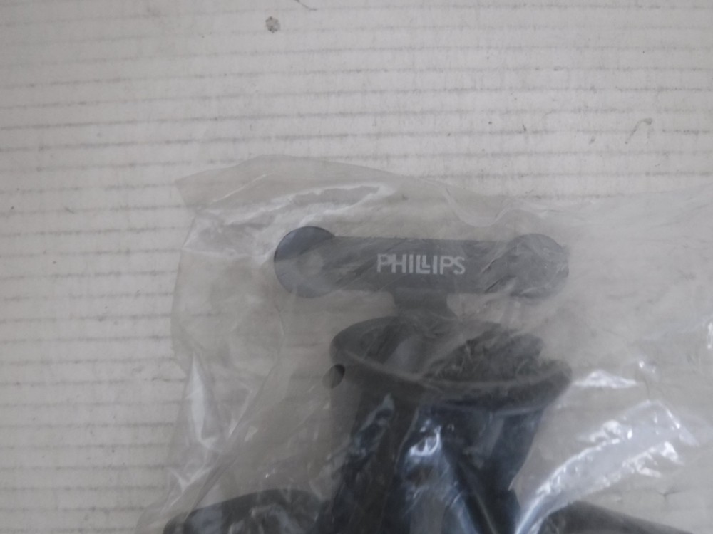 Phillips 15-041 Stow-A-Way Single Plug, 2 Gladhand Holder