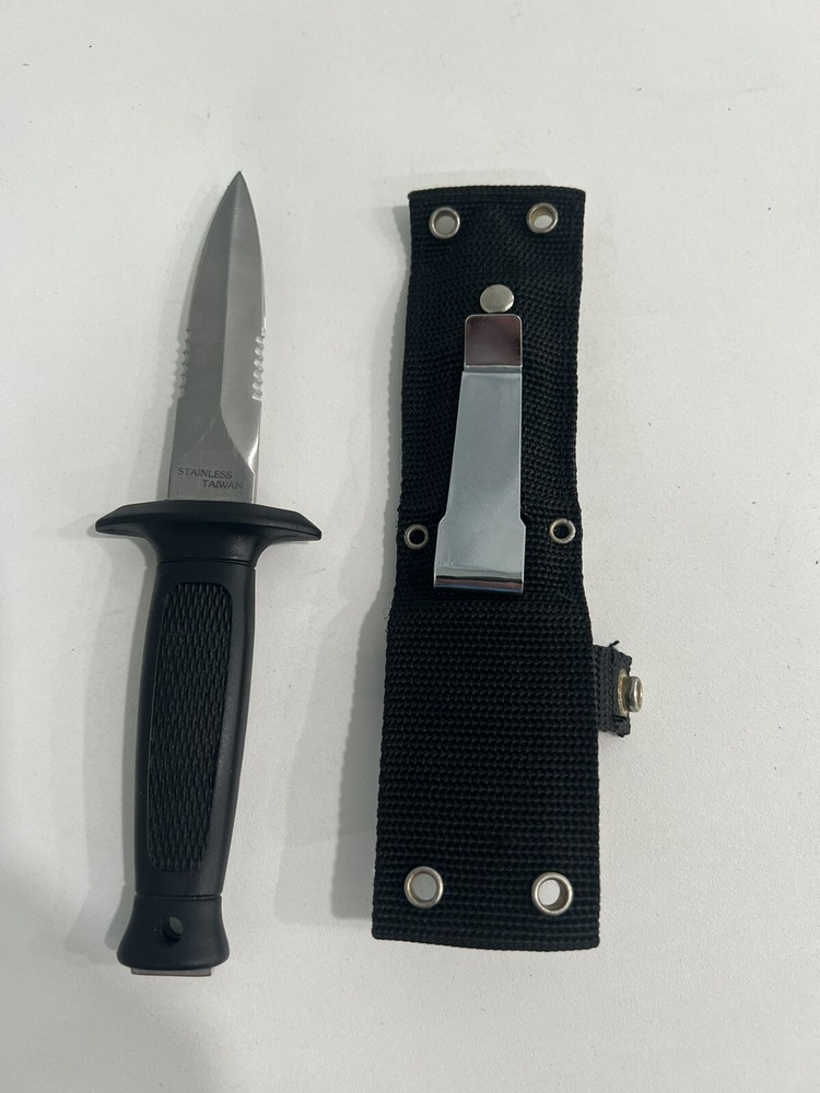 Boot Dagger With sheath Vintage new in box