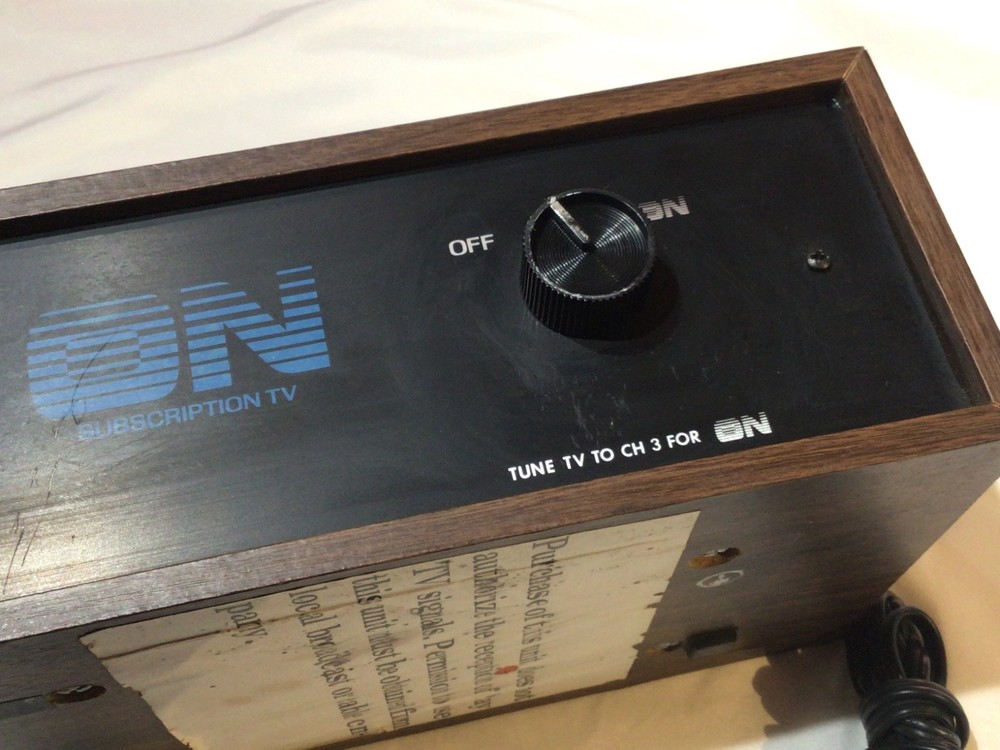 RARE Vintage 1978 ON SUBSCRIPTION TV BOX Early Pay Cable Television STV Decoder