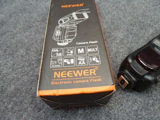 Neewer Speedlight NW 620 GN/58 Flash Attachment