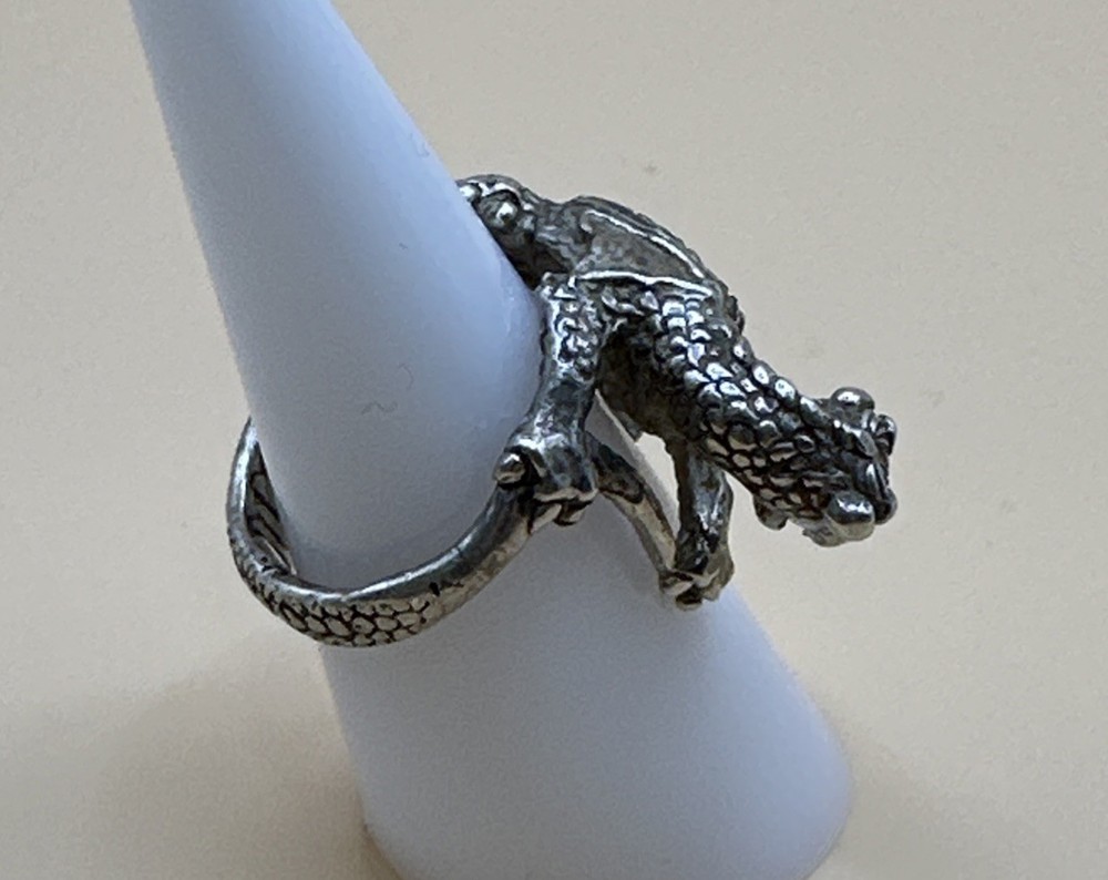 Vintage 925 Sterling Silver Dagon Ring /Size 7