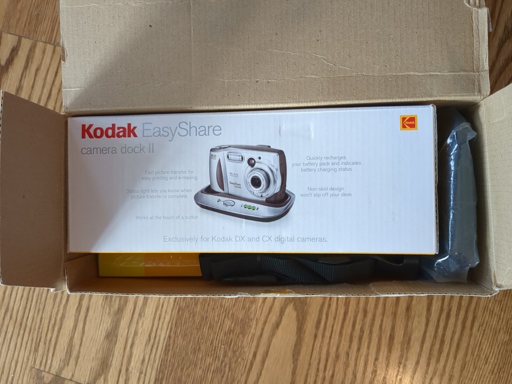NEW KODAK Easyshare DIGITAL CAMERA DOCK Accessory KIT Easy share Camera Dock II